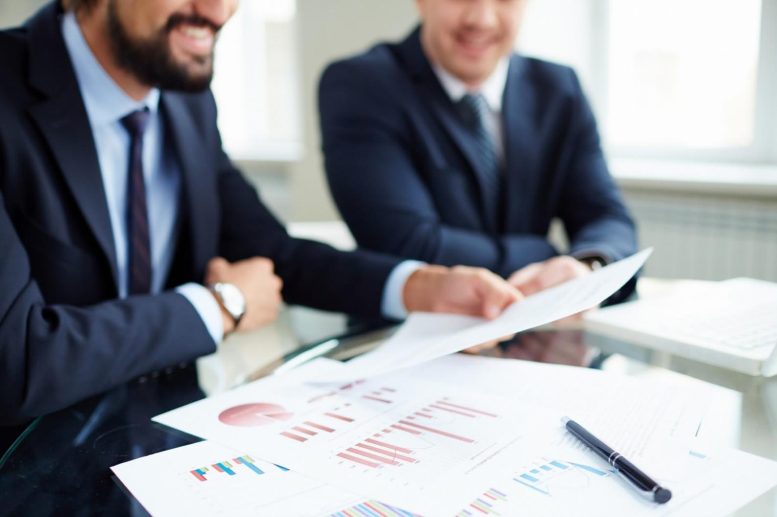 Organisation financière avec codes couleur et catégories